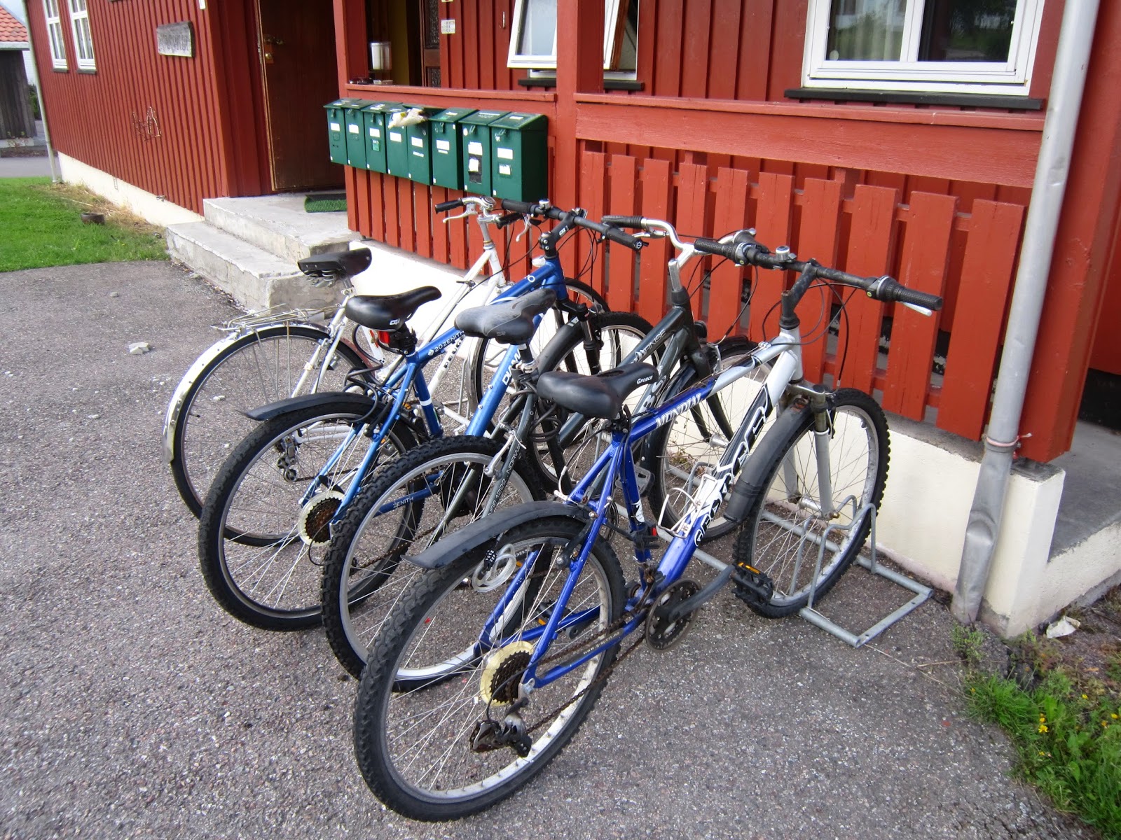 in front of Kårstua house